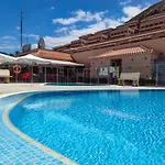 The Heights - Cristianos - Heated Pool - Wifi Free アパート *