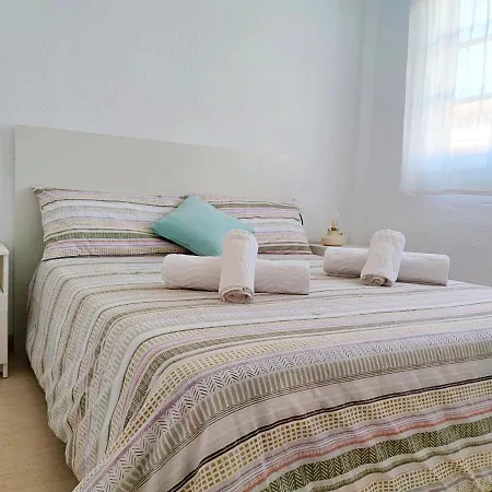 Апартаменты The Heights - Cristianos - Heated Pool - Wifi Free Лос Кристианос